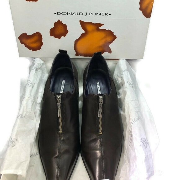 DONALD J. PLINER Expresso brown calf leather shoe with front zipper - Size 9M - Picture 14 of 15